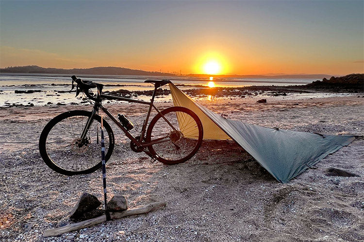 dd-superlight-bikepacker-tarp-v-lo-1-place-ultra-l-ger image 2